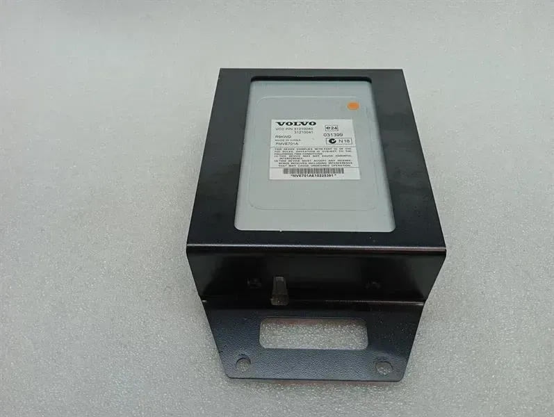 ASTON MARTIN CURVE MK2 Amplifier 31210040 Amplifier RADIO