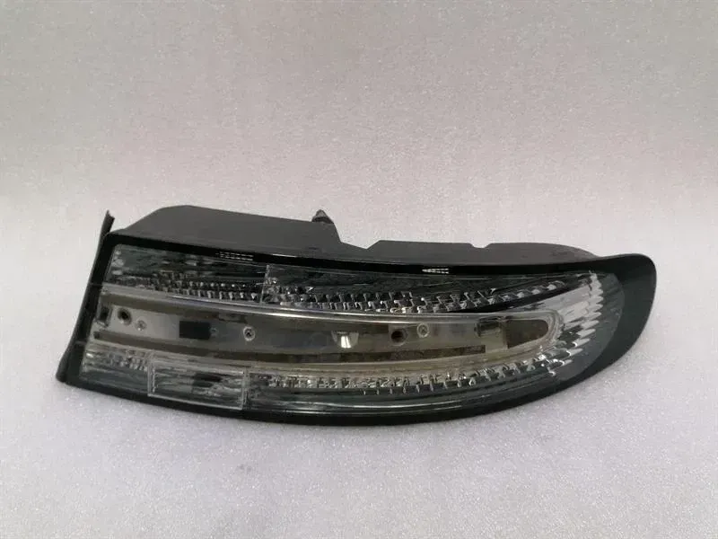 Aston Martin Rapide AMR Right Rear Light DG33-13404-AC Tail Light Rear Right