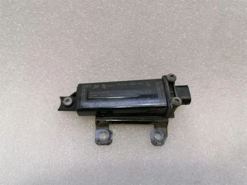 Aston Martin Rapide Tyre Pressure Antenna F1-100-1220-001 Antenna Tyre Pressure