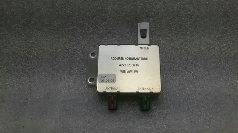 Mercedes S-Class W221 Aerial / Antenna A2218203789 Antenna Booster.