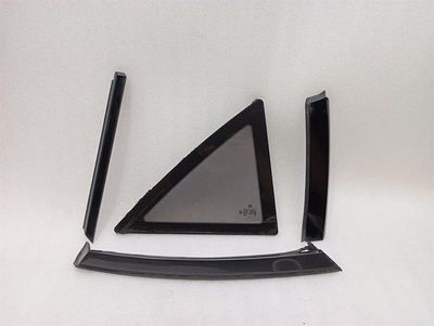 Maybach 62 V240 Right Rear Quarter Glass A2406700212 Door Glass 1/4 Rear Right