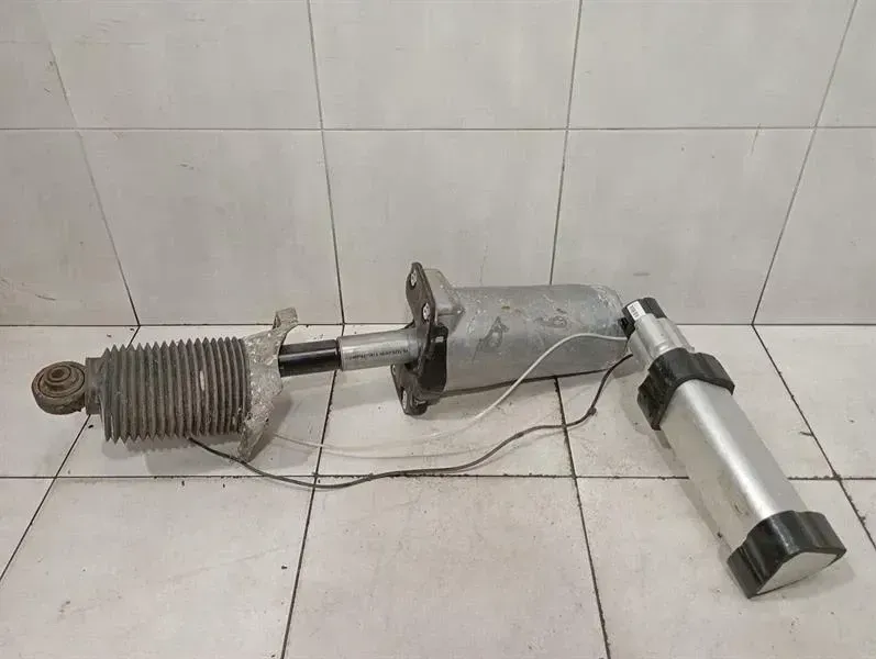 Maybach 62 V240 shock absorber rear A2403201213 shock absorber rear right