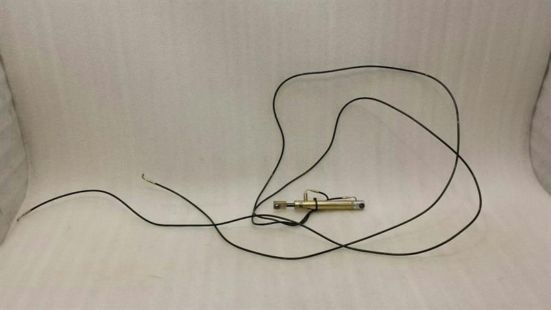 Mercedes SL R230 Right Hydraulic Cylinder A2308001272 Hydraulic Cylinder Right