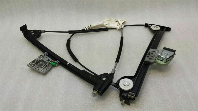 Mercedes SL R230 Right Door Winder A2307200446 Window Regulator Right