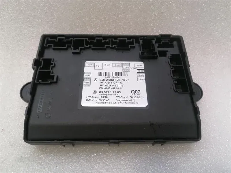 Mercedes S W221 rear right door module A0038207326 rear rear door control unit