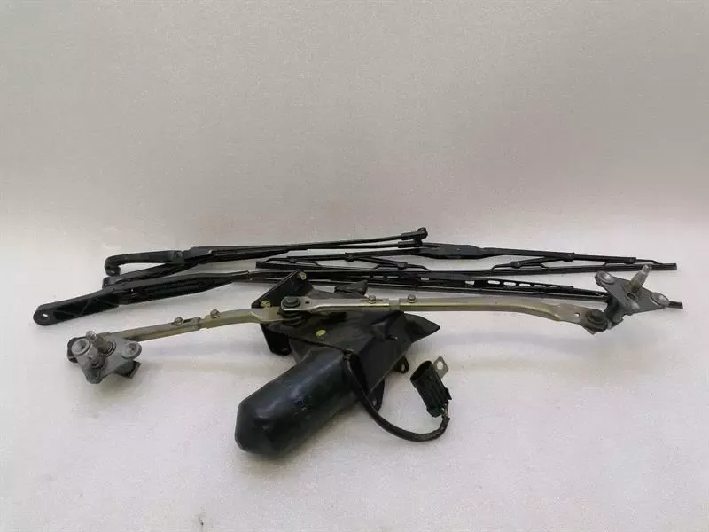 Ferrari 550 Maranello F133 Front Wiper Linkage 65202700 Wiper Motor Front RHD