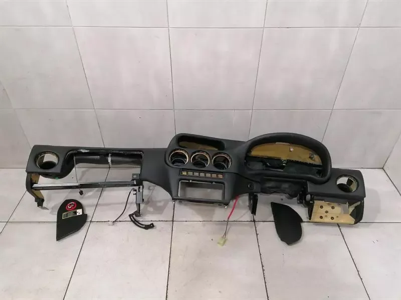 Ferrari 550 Maranello F133 dashboard 651138 RHD dashboard right hand drive