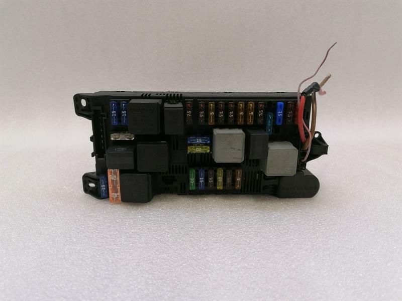 Mercedes CLS W219 Fuse Box Front SAM A2115454401 Fuse Box SAM