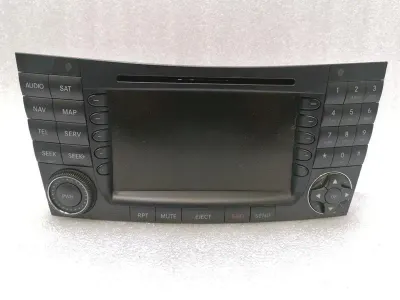 Mercedes CLS W219 Navigationsmonitor A2118204397 Navi Display Bild Shirt USA