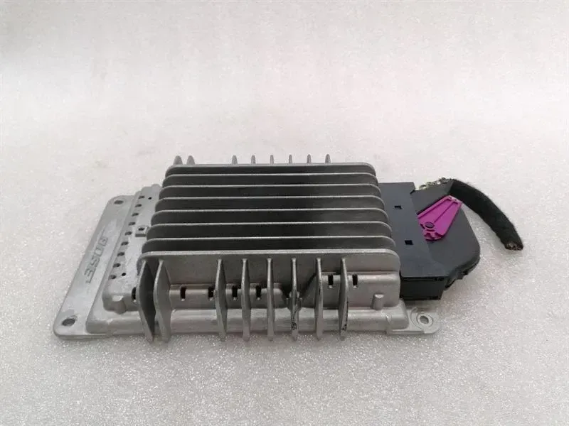 MAYBACH 57 W240 Amplifier A2408203399 Amplifier BOSE