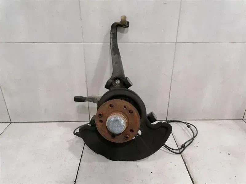 MAYBACH 57 W240 Right Front Hub A2403211001 Wheel Bearing Housing Front Right KNUCKLE