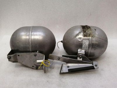 Maybach 57 W240 Air Suspension Reservior A2403200215 Tank Pressure Accumulator