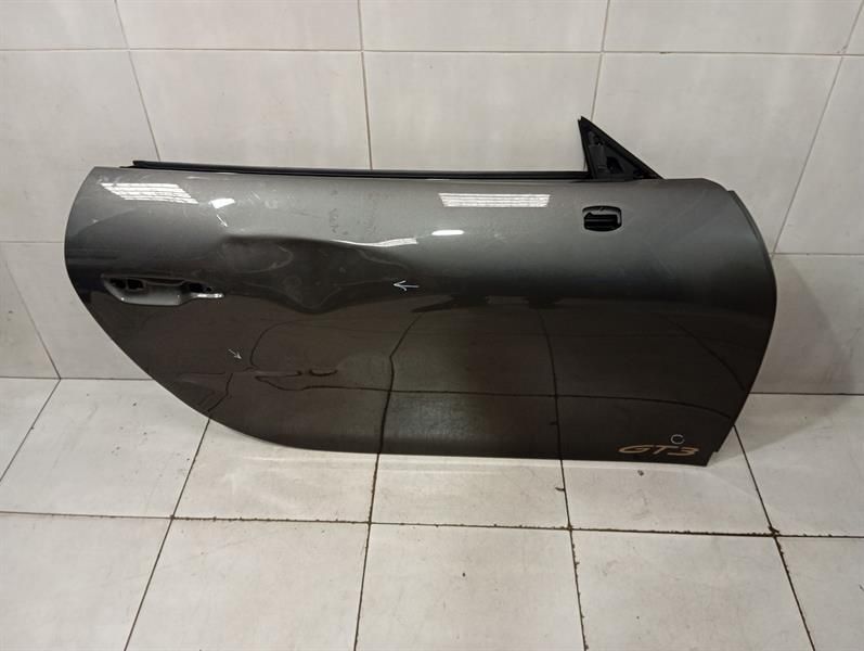 Porsche 911 992 right front door 992831052 door front right defects