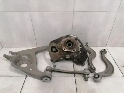 Bentley Continental GT 3SD Left Rear Hub 971505435F Wheel Bearing Housing Rear Li