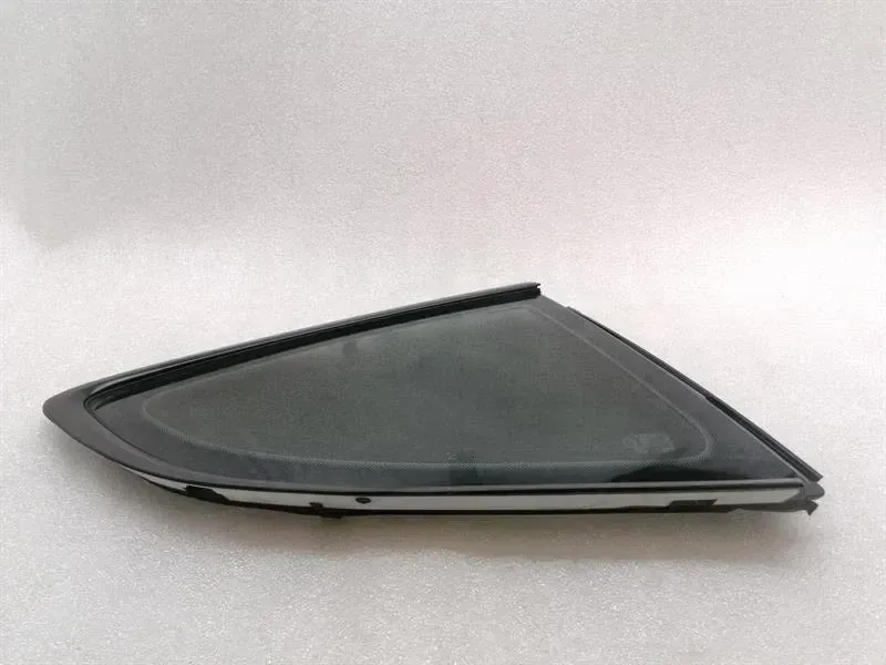 Porsche Cayman 718 Right Rear Quarter Glass 98154311212 Door Glass 1/4 Rear Re