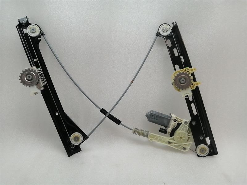 Porsche Cayman 718 GT4 Right Front Door Winder 99154207602 Window Regulator Right