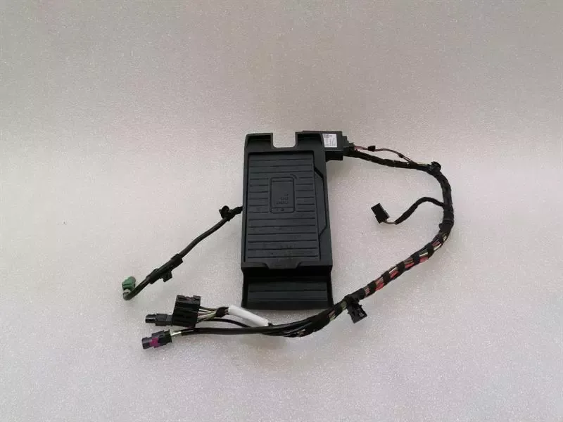 Porsche 911 991 Wireless Phone Charger 9P1035502A Phone Charging Cradle