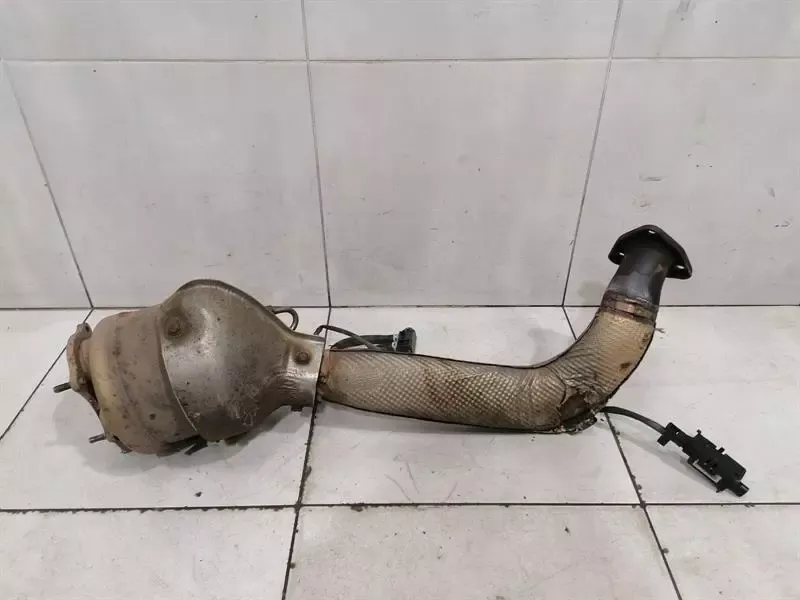 Porsche Cayman 718 GT4 Catalytic Converter 982254351P LEFT DEFECTIVE Catalytic Converter