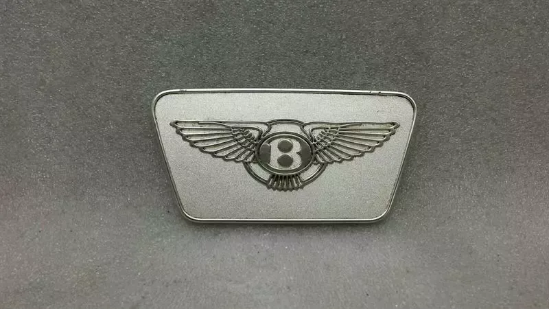 BENTLEY CONTINENTAL GT V8S Engine Cover BENTLEY Engine Cover V8 LOGO