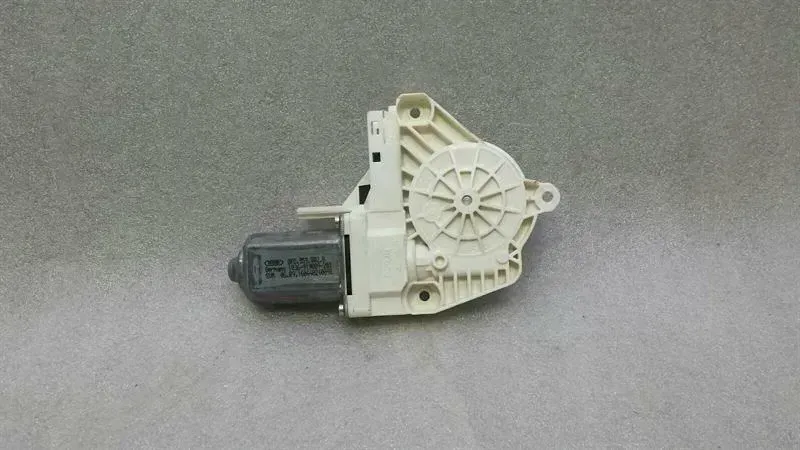 Audi RS6 4G FRH door window motor 8K0959802B power window motor front right