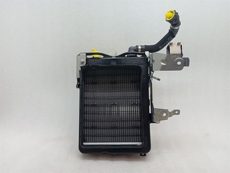 Mercedes C Class W206 Water Radiator A0995005800 LH W206 AMG Water Cooler Radiator