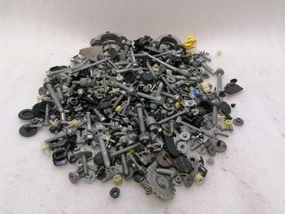 PORSCHE CAYMAN 718 GT4 SCREWS BOLTS BOLTS FROM ONE CAR