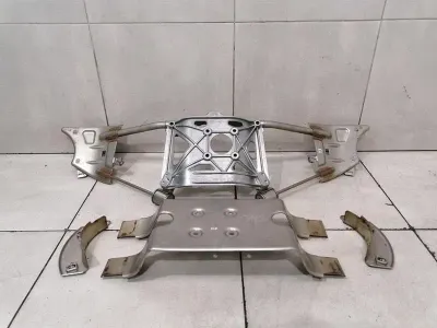 Support de support d&#39;échappement Porsche Cayman 718 GT4 98111112806 GT4 SET