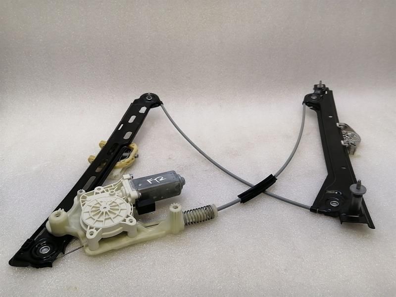 Porsche Cayman 718 GT4 Right Front Door Winder 99154207602 Power Window Front Re