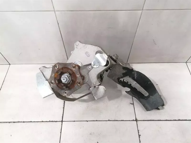 Porsche Cayman 718 GT4 Left Front Hub 99134165780 Wheel Bearing Case Front Left