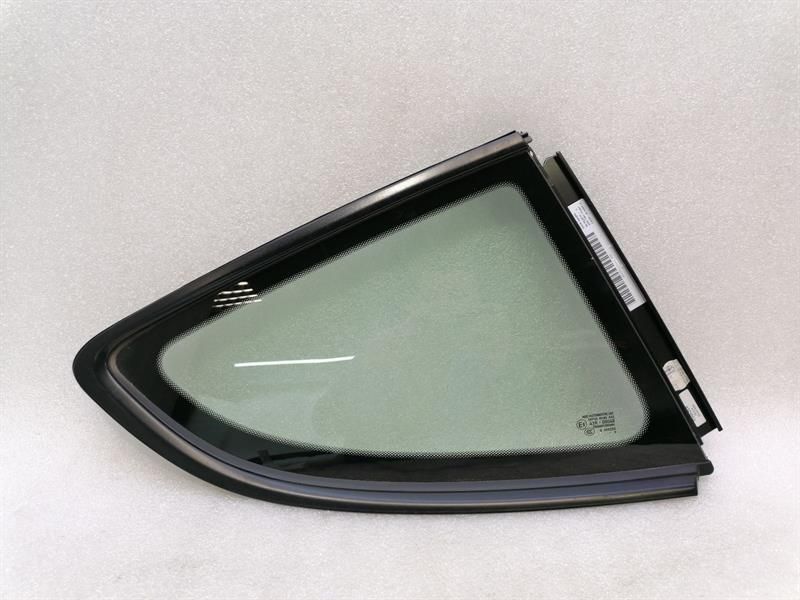 Porsche Cayman 718 GT4 Right Rear Quarter Glass 98154311212 Door Window Rear R