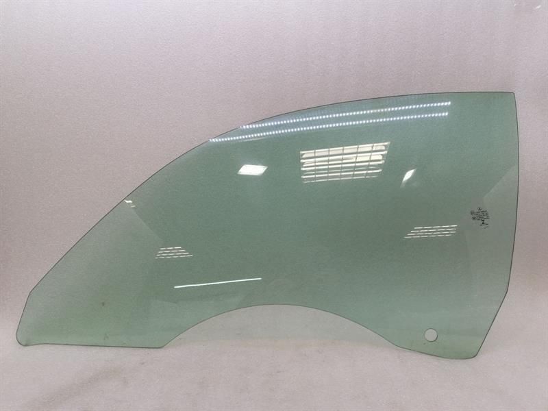 Mercedes GT C190 COUPE left front door glass A1907250110 door window front left