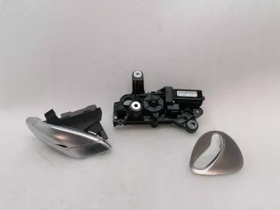 Mercedes CL W217 Right Front Seatbelt Feeder A2178600282 Seat Belt Retainer Right