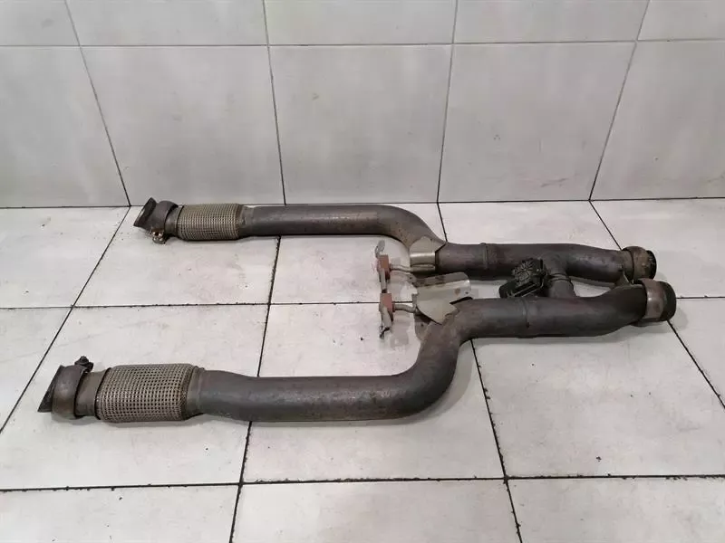Mercedes CL63 AMG W217 Central Exhaust Silencer A2174900020 Exhaust Center M177