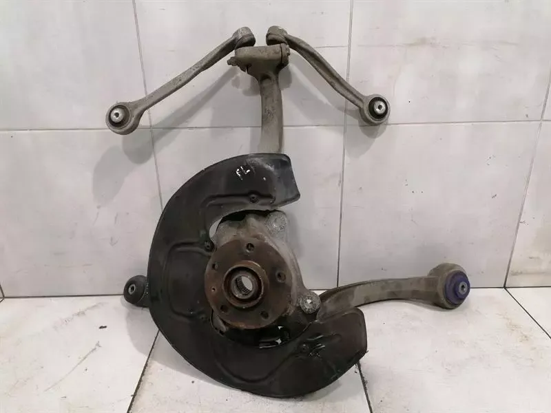 Audi RS7 A7 4G8 Left Front Hub 4G0407241C Wheel Bearing Housing Front Left