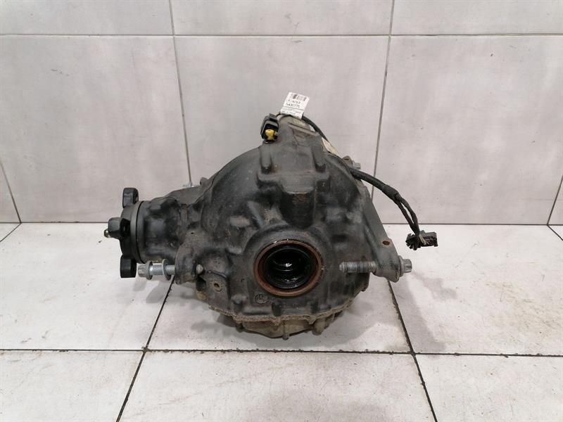 Mercedes 4-door x290 gt63s amg Rear Diff A2903505300 Differential Rear 3.27