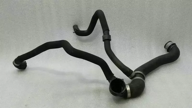 Mercedes C63 AMG W205 Cooling Pipe A2055019082 Coolant Hose Pipe M177