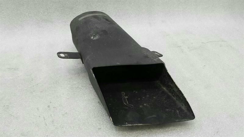 Mercedes GT C190 GTR exhaust pipe cover A1904902000 exhaust cover panel right