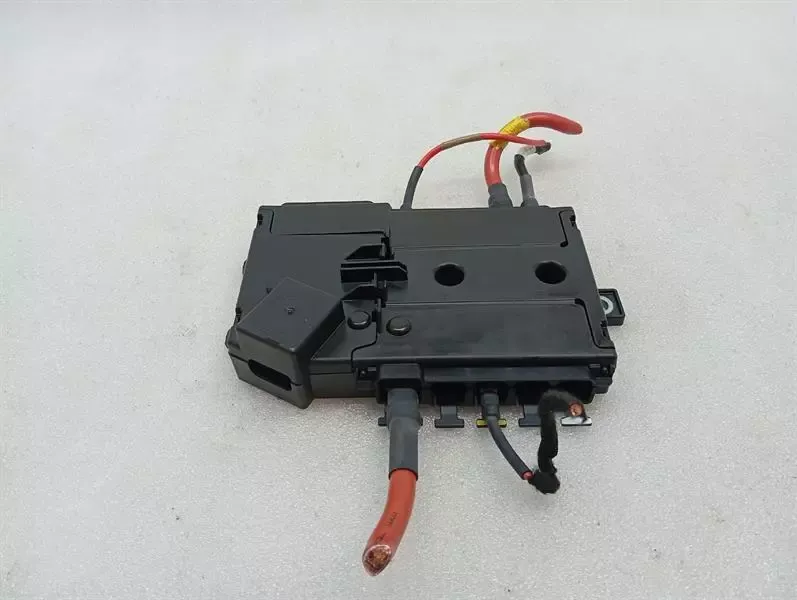 Mercedes C Class W205 Fuse Box A2135406100 Fuse Box