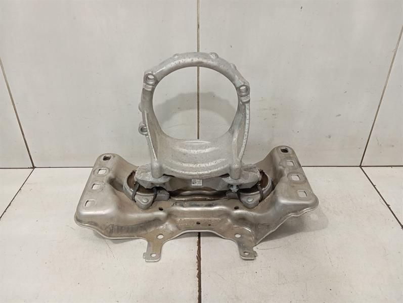 Mercedes C63 AMG W205 Gearbox Mount A2132400300 Transmission Holder