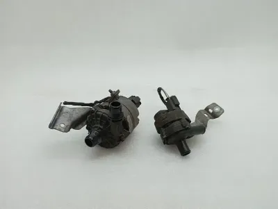 Mercedes C Class W205 Additional Cooling Pump A0005001700 Coolant Pump Pump