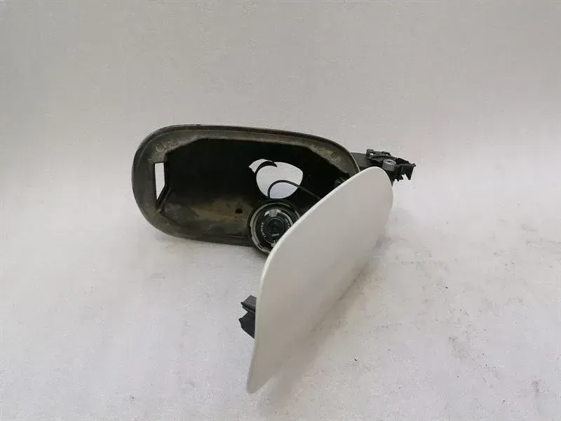 Mercedes C Class W205 Fuel Filler Cap A2056305403 Fuel Cap Tank Flap