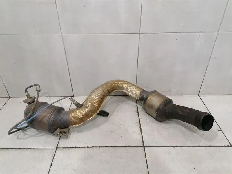 Mercedes C W205 Catalytic Converter A2054900920 Catalytic Converter AMG C63 DEFECT