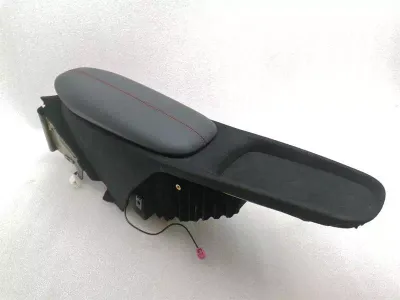 Ferrari Roma F169 roku balsts 902827 centrālais roku balsts