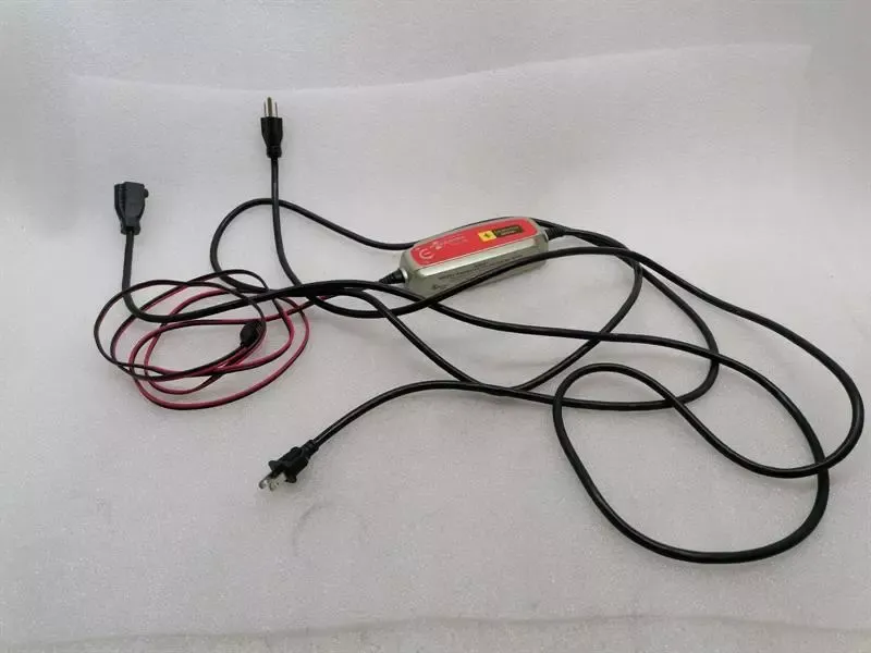 FERRARI 70002821 USA FERRARI XS4.3 BATTERY CHARGER KIT USA