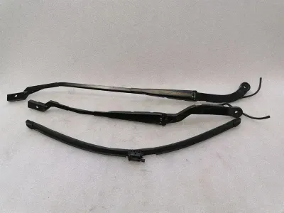 Ferrari Roma F169 Stikla tīrītāja svira 959223 Vējstikla tīrītāja RHD SET LABAIS ROKTURIS