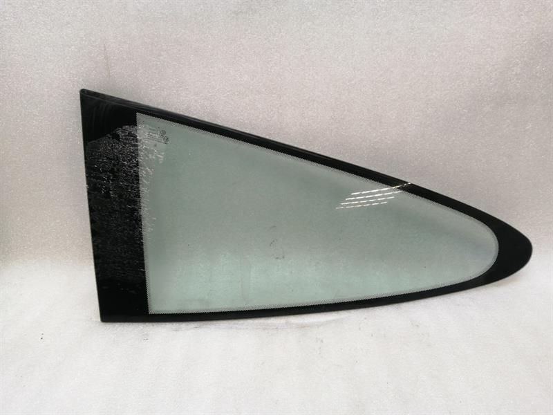 Porsche 911 997 right rear quarter glass 99754311200 door window 1/4 rear right