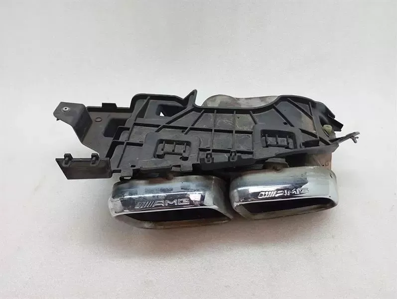 Mercedes C63 AMG W205 exhaust tip A0004902900 exhaust cover right right