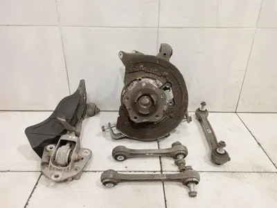 Porsche 911 991 labās aizmugures rumbas komplekts 99133111204 riteņa rumbas korpuss aizmugurējais labais