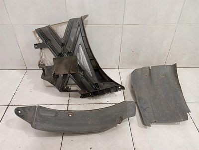 Комплект пластиковых накладок на заднюю правую арку Porsche 911 991 991 99150563200