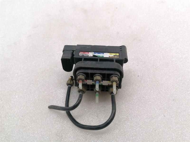 Mercedes E Class W213 Air Suspension Valve A0993200258 Valve Block